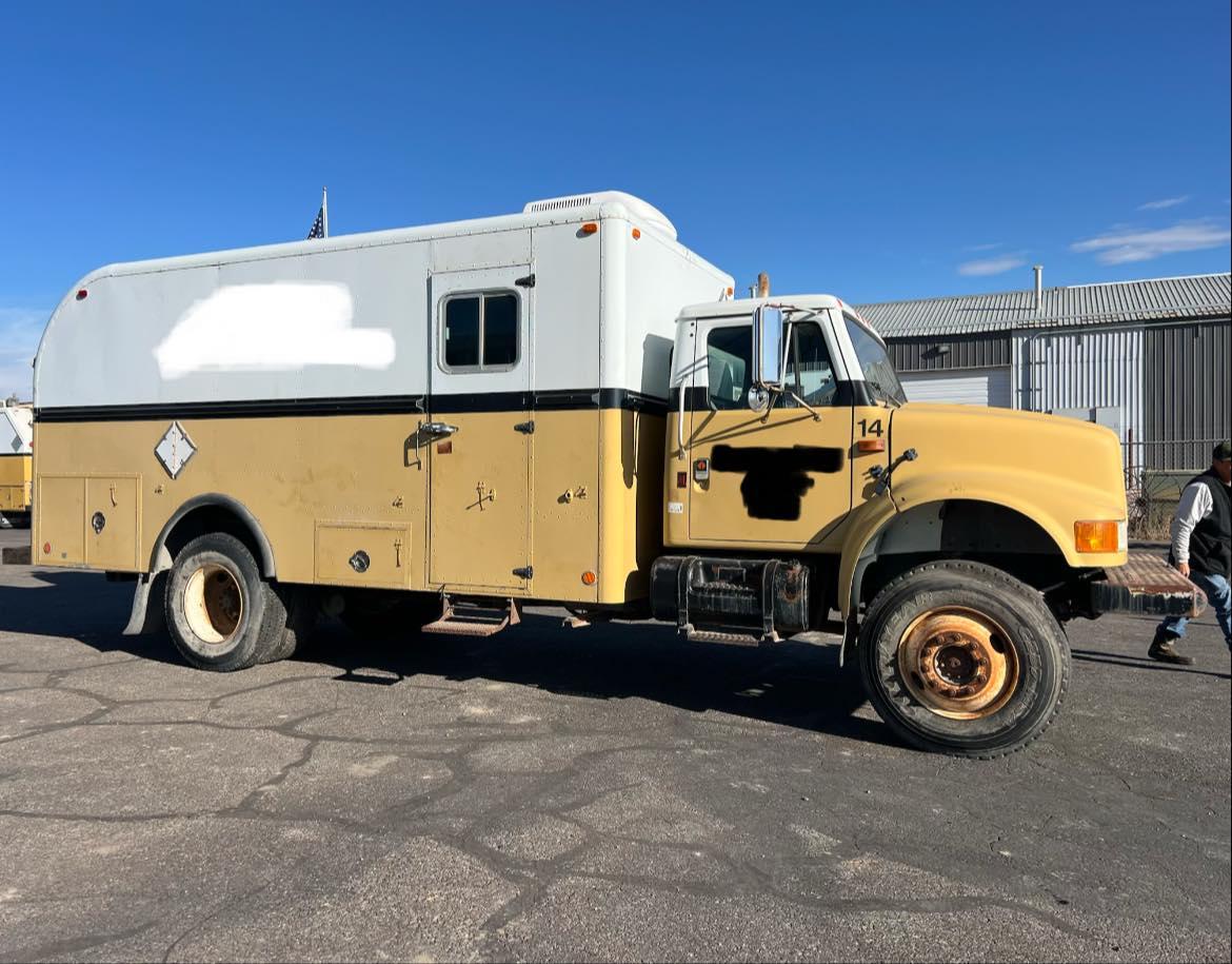 (SOLD) Older SIE Wireline Truck – 4WD