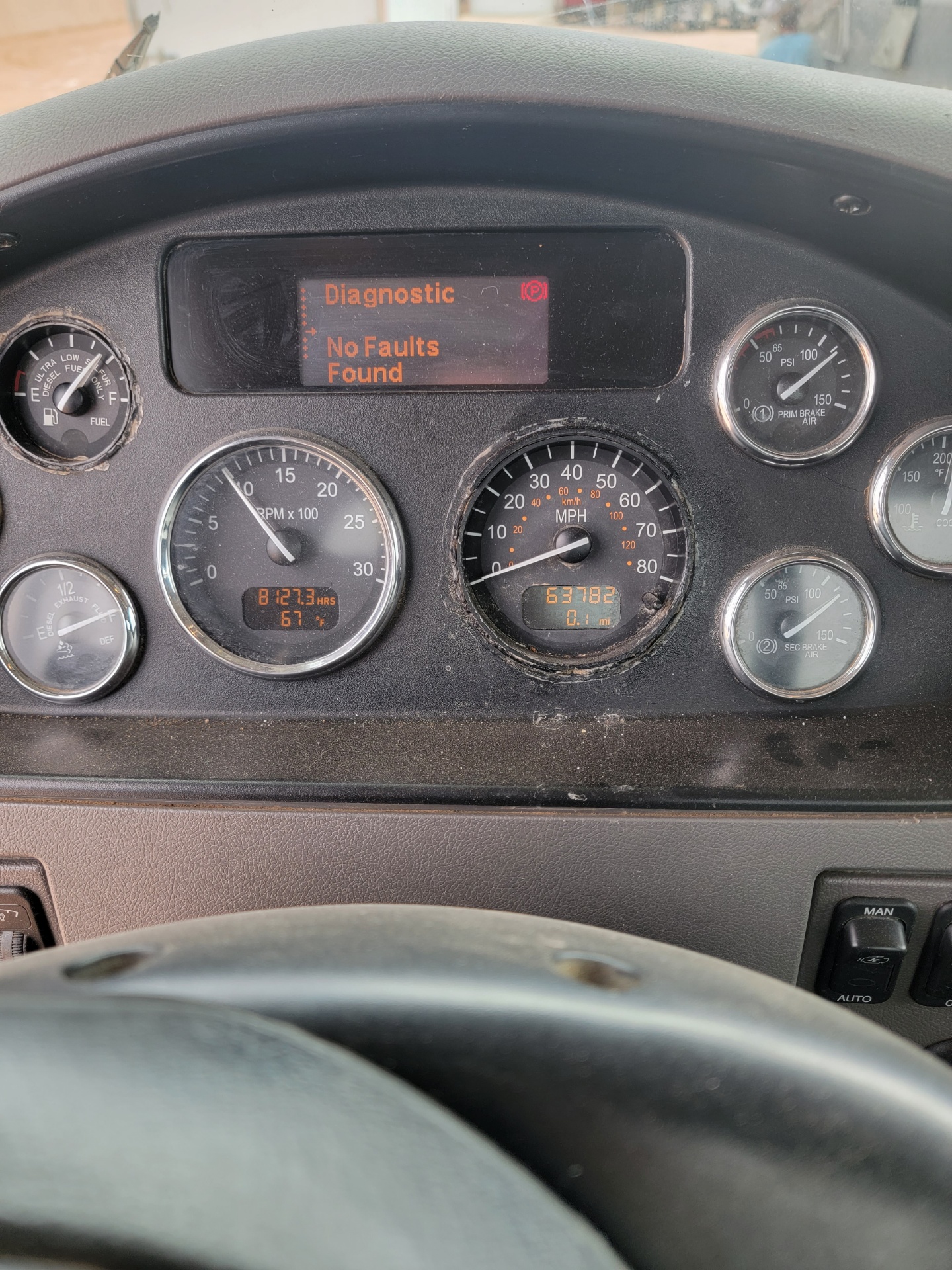 2013 Peterbuilt – White Wireline Truck #11