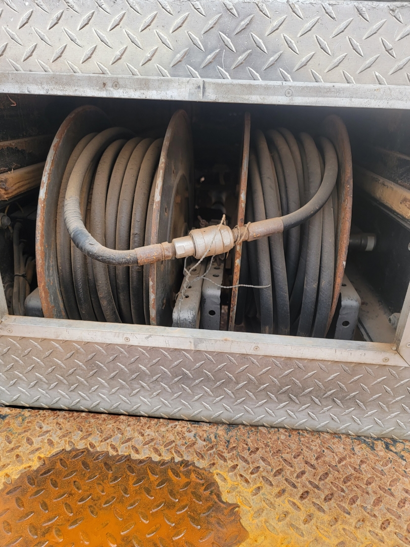 2013 Peterbuilt – White Wireline Truck #10