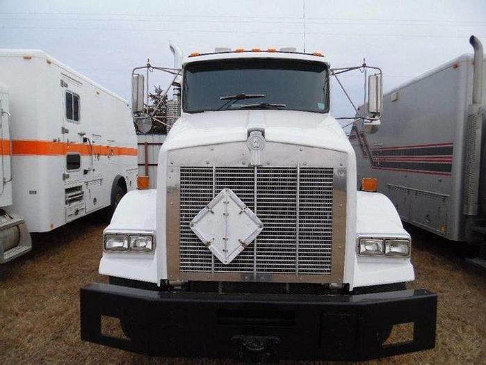 2000 Kenworth T800 Wireline #2