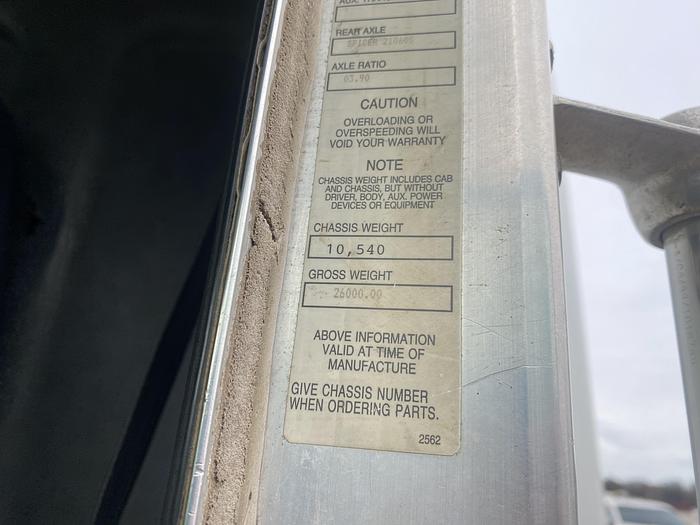 2000 Kenworth Fiberglass Wireline Truck #2